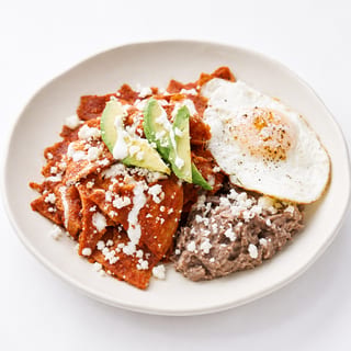 Chilaquiles Salsa Roja 2 Huevos