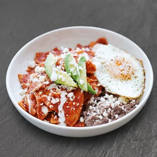 Chilaquiles Salsa Roja 2 Huevos